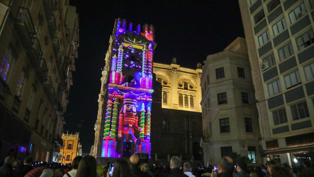 'Video-mapping' navideño de la Catedral de Málaga en 2024.