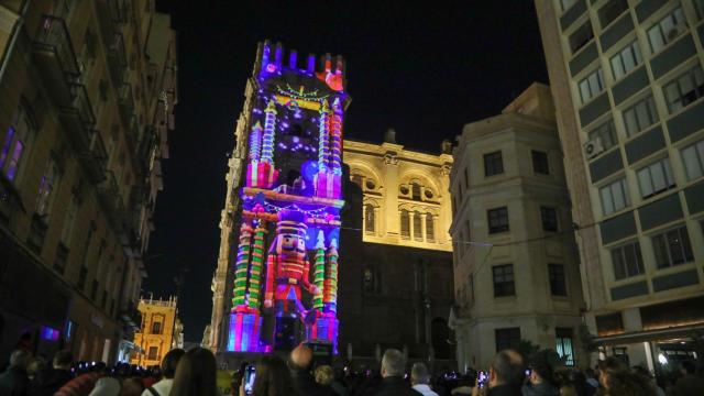 'Video-mapping' navideño de la Catedral de Málaga en 2024.