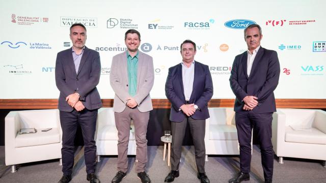 Juan Ángel Poyatos (Comunitat Valenciana), Javier Arnau (D+I),  Eduardo García (VASS) y Gonzalo Belenguer (Redit) durante el Foro Económico Español organizado por EL ESPAÑOL, Invertia y D+I.