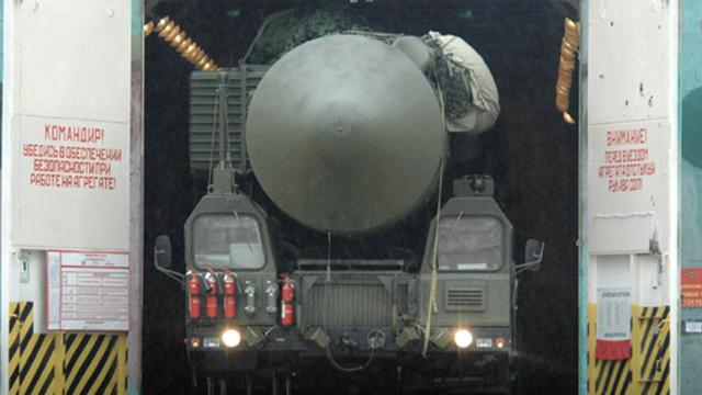 Misil a punto de ser probado.