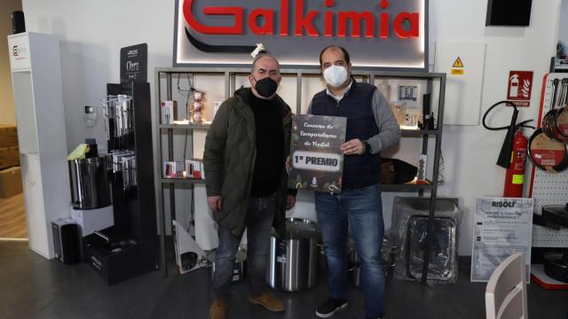 Primer premio de la anterior edición del Concurso de Escaparatismo navideño de Culleredo.