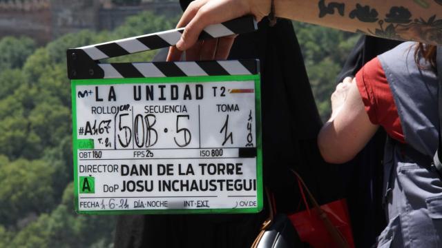 Imagen de un televisor con los logos de Movistar+, Amazon, Prime Video o  Netflix.