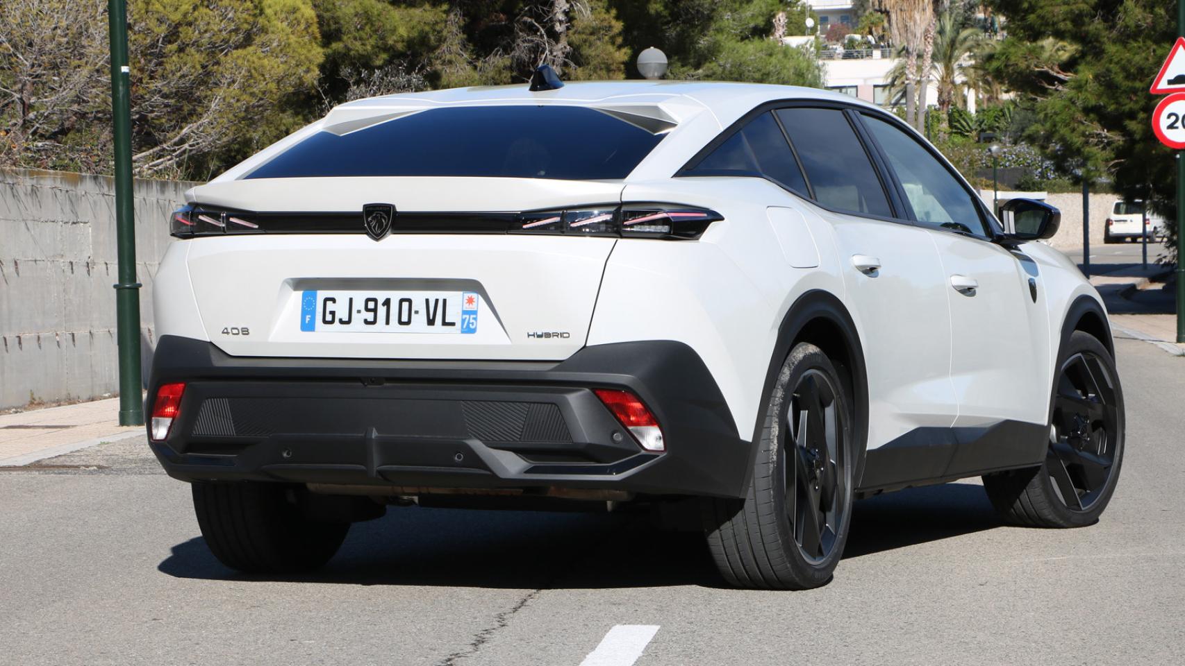 Peugeot 408: todas las fotos de este 'crossover' coupé para aquellos que no buscan un SUV