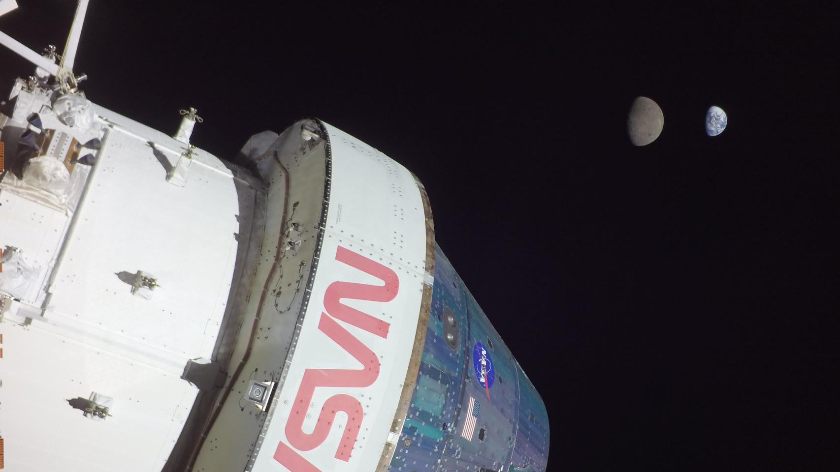 Orión lejos de la Tierra y la Luna