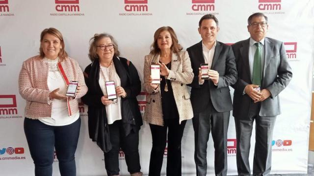 Tita García Elez, Paloma Moratilla, Carmen Amores, Miguel Muñoz  y Javier Nicolás, de izquierda a derecha.