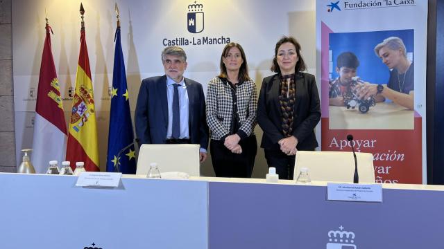 Fundación La Caixa y el Gobierno regional se unen contra la vulnerabilidad infantil