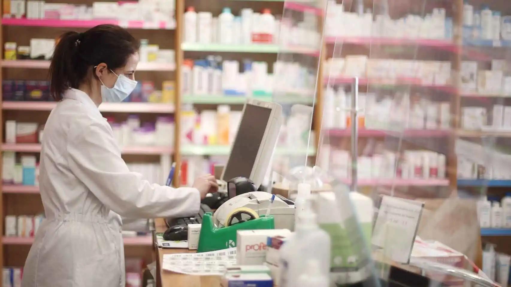 Una farmacia, en imagen de archivo.