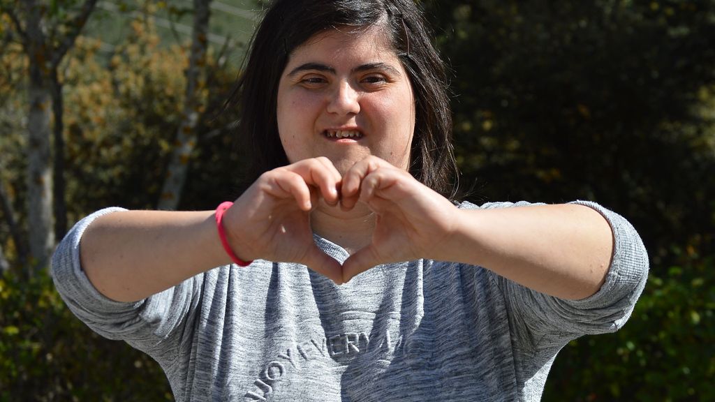 Una chica de Asprona Bierzo con síndrome de Down