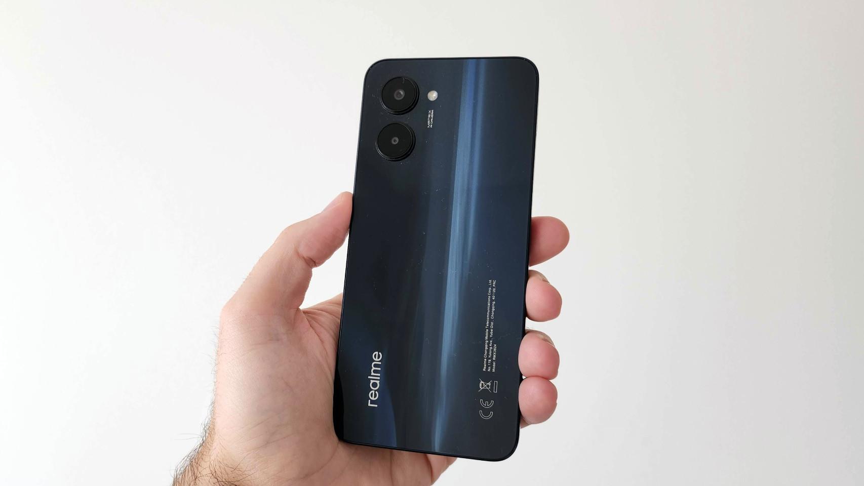 El realme C33.