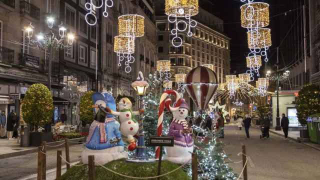 Decoración navideña en la calle policarpo Sanz (diciembre 2022).
