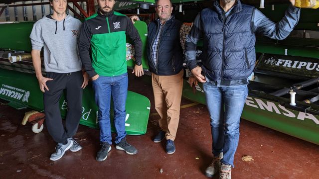 Directiva del Club de remo de A Pobra do Caramiñal (A Coruña)