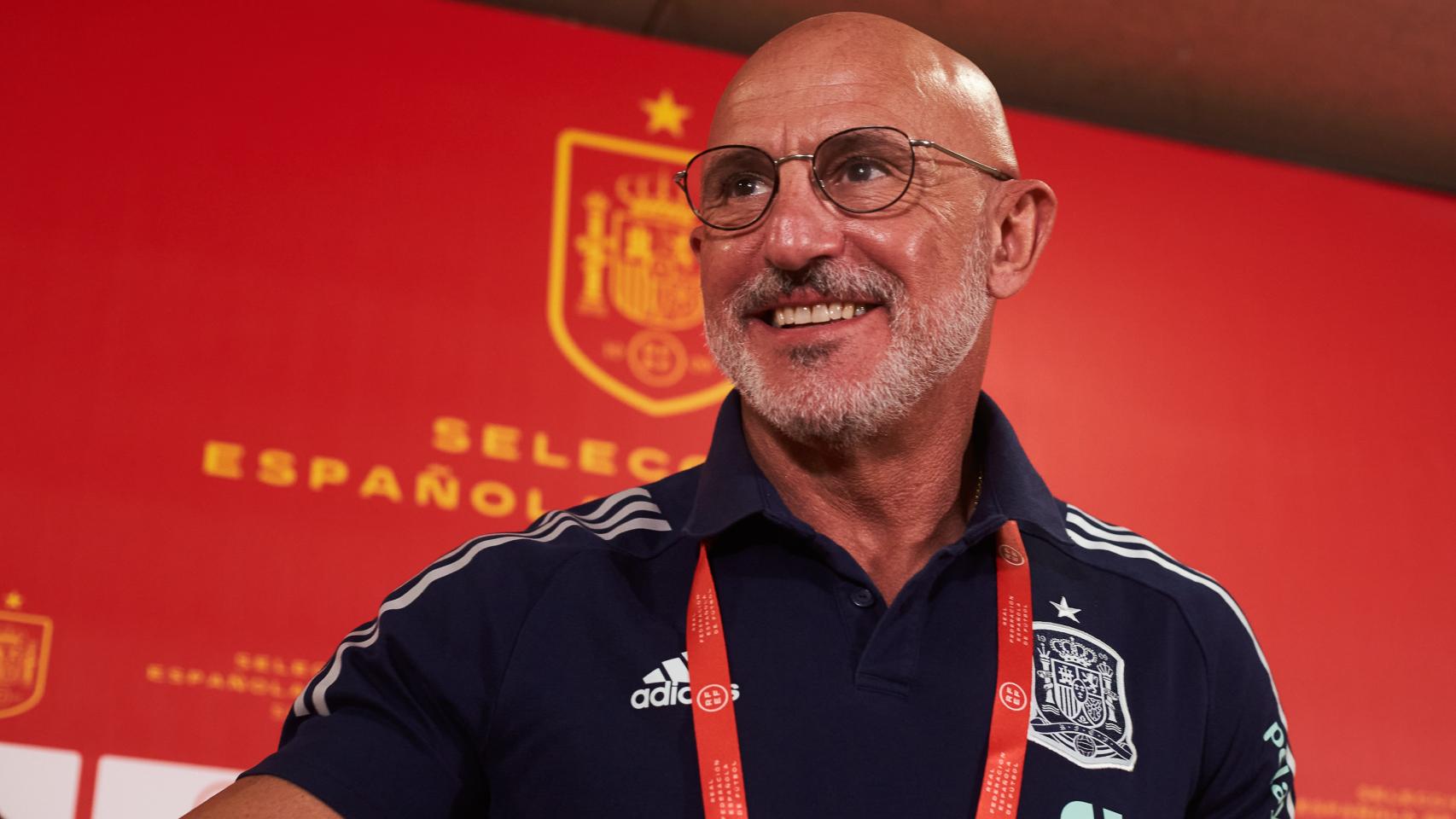 Luis de la Fuente antes de una rueda de prensa con la Selección Sub21
