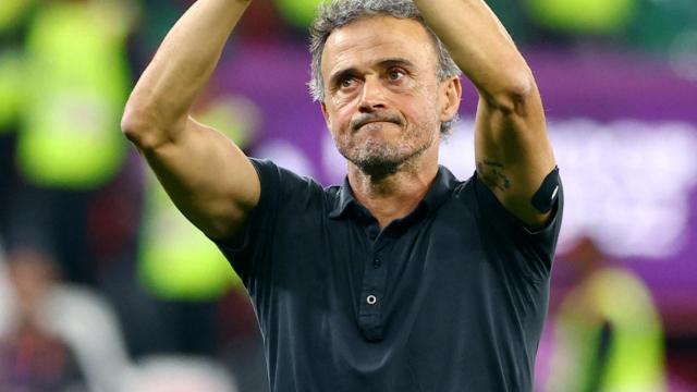 Luis Enrique, despidiéndose tras la eliminación frente a Marruecos en el Mundial de Qatar