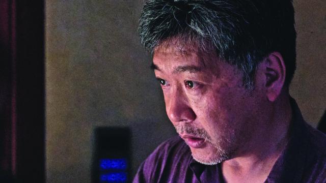 Kore-eda, durante el rodaje de 'Broker'