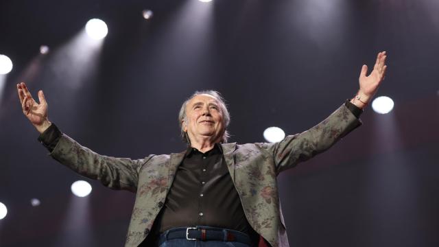 Joan Manuel Serrat durante un concierto en el WiZink Center de Madrid en diciembre de 2022. Foto: Kiko Huesca / EFE