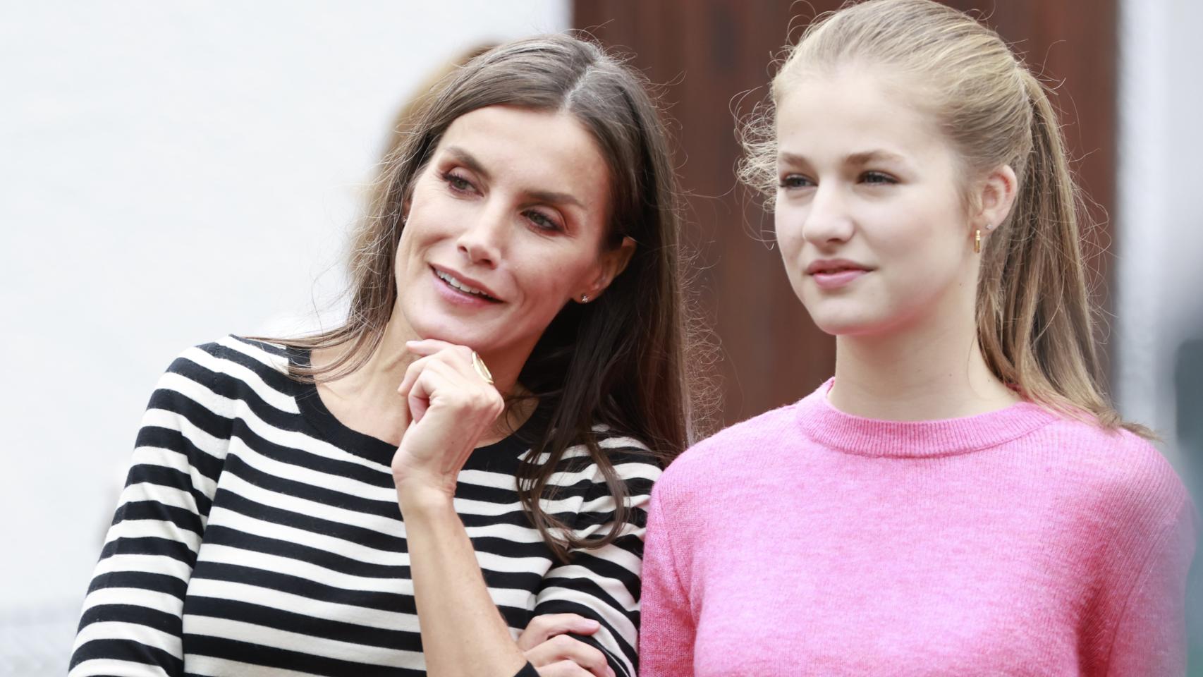 La princesa Leonor y su madre, la reina Letizia, el pasado octubre en Cadavedo, Asturias.