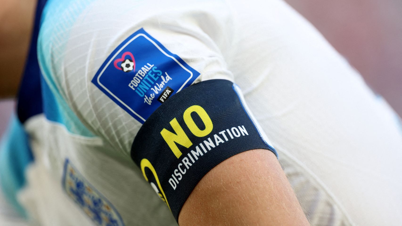 Harry Kane, con el brazalete con el lema 'No Discrimination'.