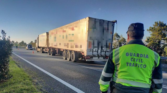 Identificado el conductor de un ‘megacamión’ en la A-8 en Lugo tras dar positivo en cocaína