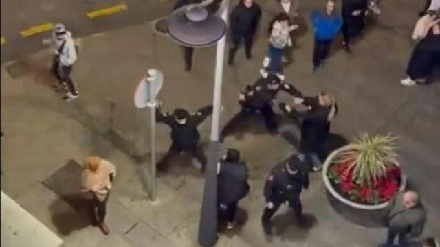 La policía carga contra tres mujeres en Ceuta que celebraban la victoria de Marruecos.