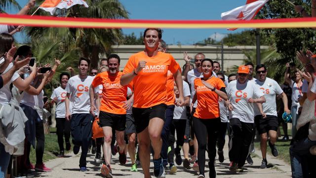 Albert Rivera, Edmundo Bal e Inés Arrimadas durante la 'Carrera Ciudadana' con la que Ciudadanos cerró su campaña de 2019 en Valencia.