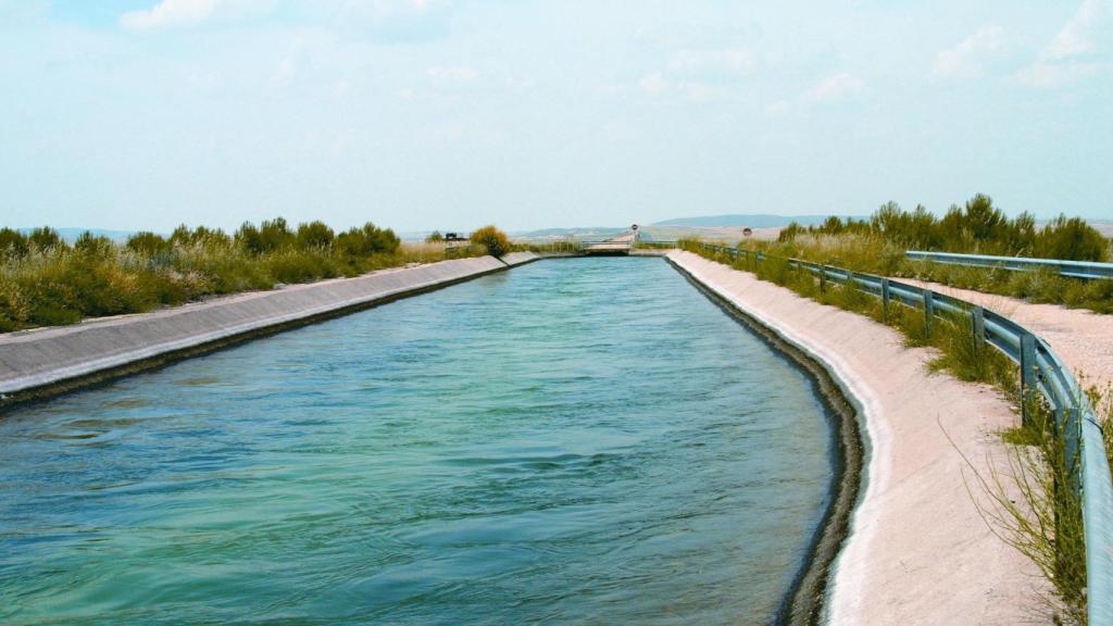Canalización del trasvase Tajo-Segura.