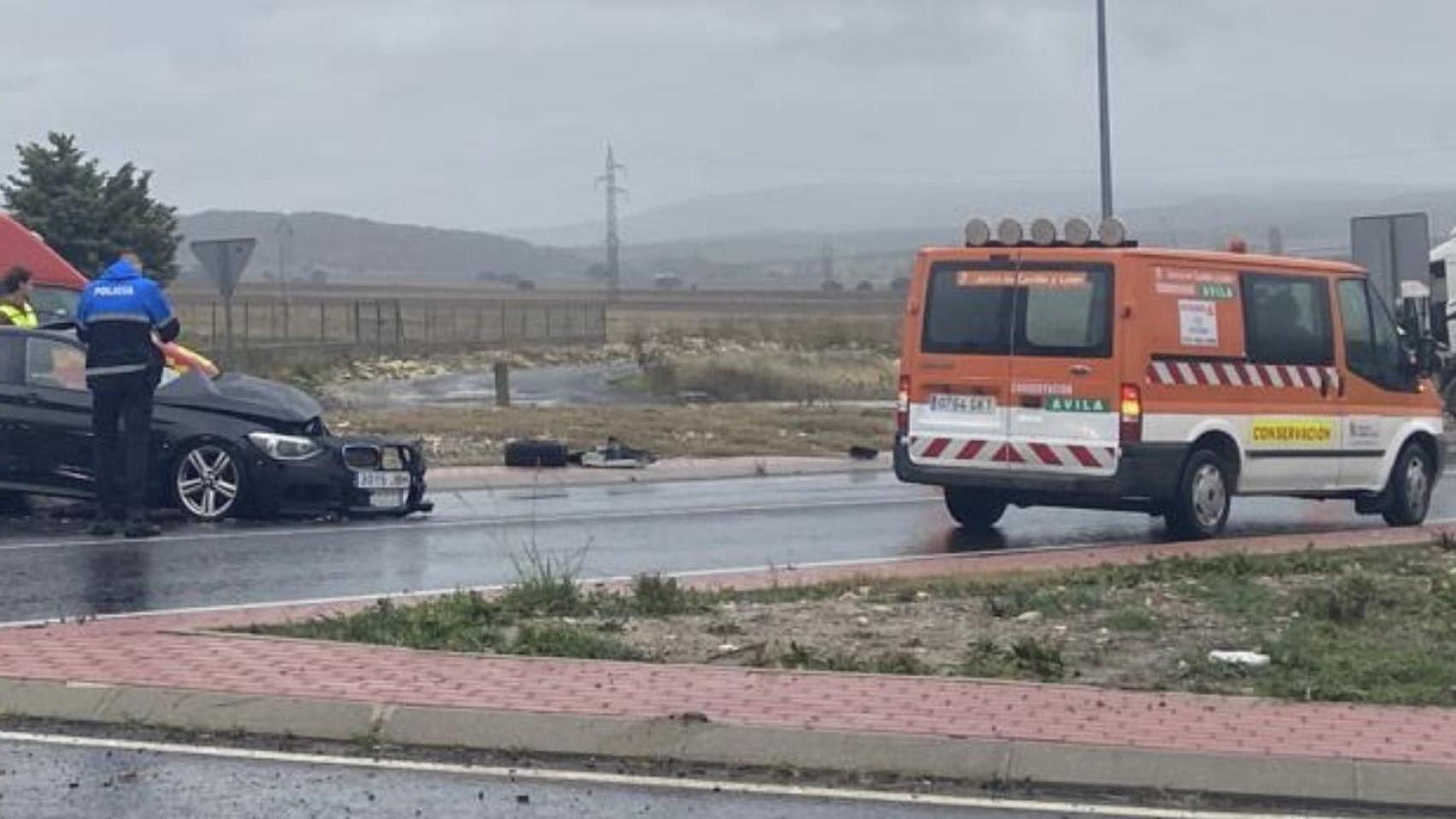 Así ha quedado el turismo tras el choque con el camión