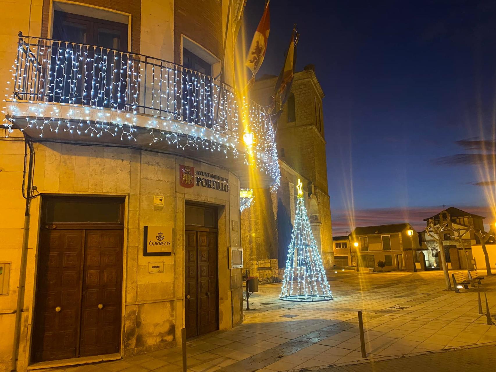 El Ayuntamiento de Portillo se cubre de Navidad