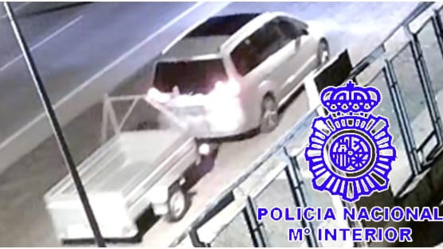 El remolque robado en una imagen de la Policía Nacional