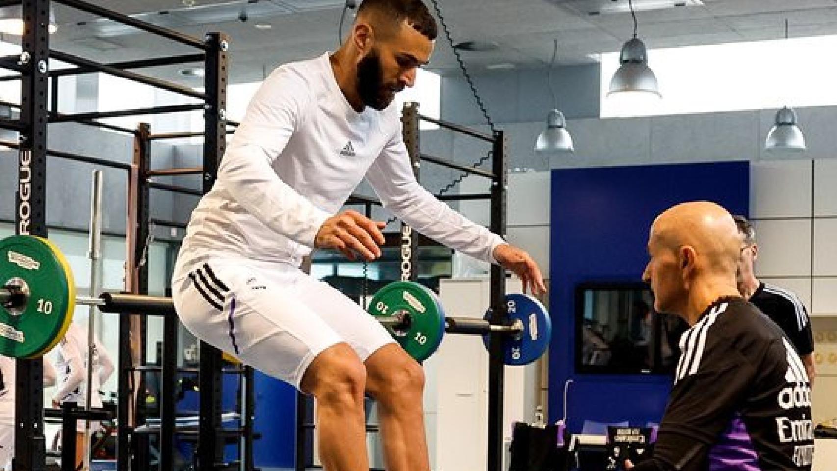 Karim Benzema y Antonio Pintus, en un entrenamiento del Real Madrid