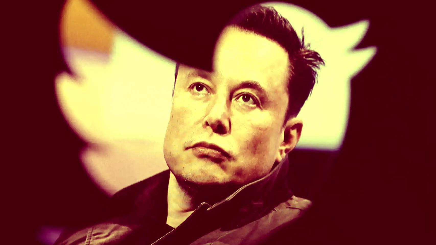 Elon Musk con logo de Twitter.