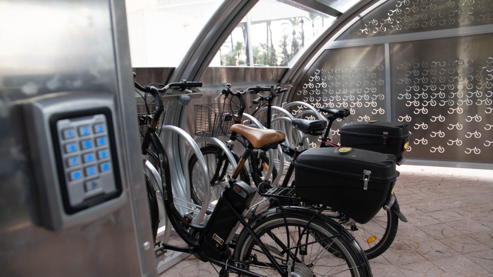 El aparcamiento de bicis, por dentro.