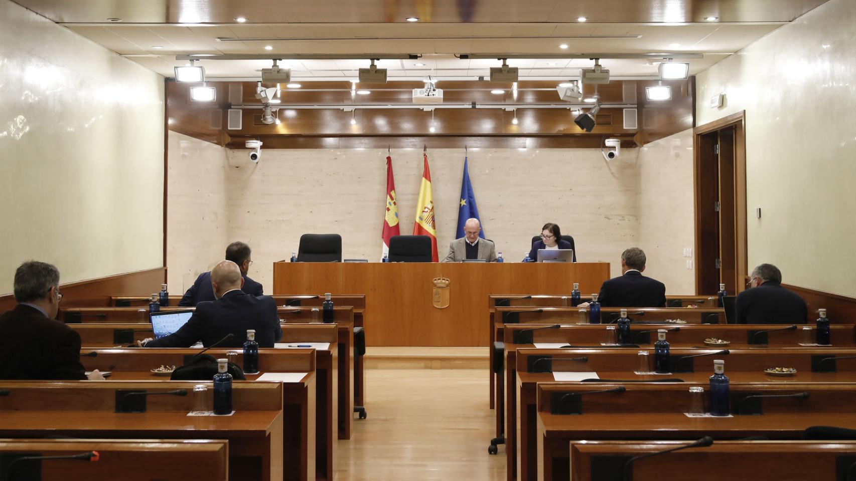 Comisión de Economía y Presupuestos. Foto: Cortes CLM.