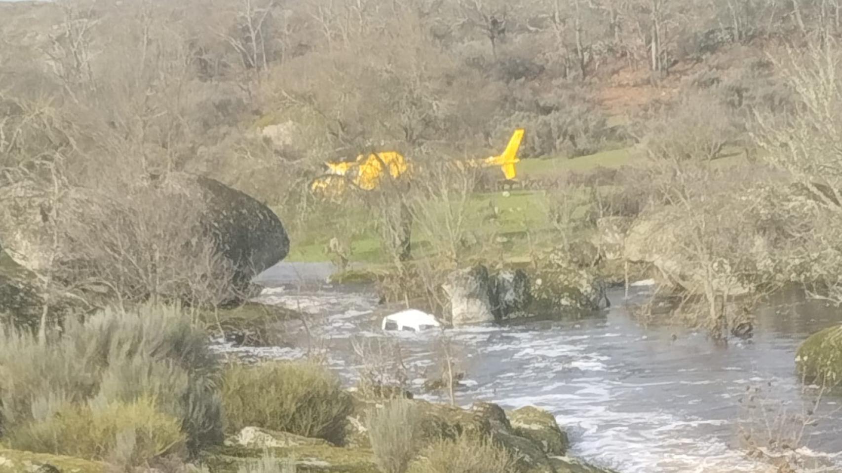 El operativo localiza el coche del agente medioambiental desaparecido en Villarino