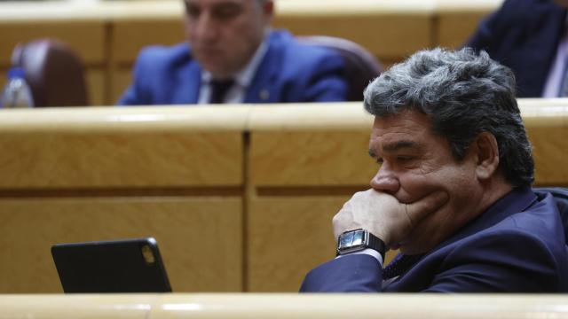 José Luis Escrivá, ministro de Inclusión, Seguridad Social y Migraciones, en el Senado.