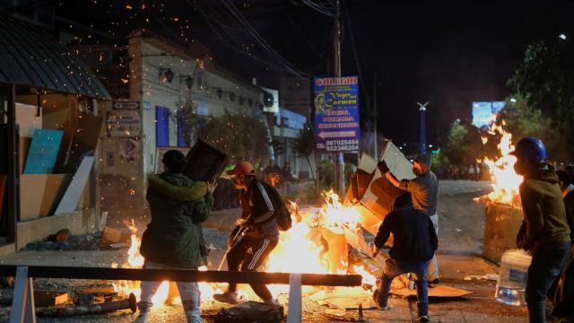 Seguidores de Pedro Castillo protestan en las calles de Cuzco.