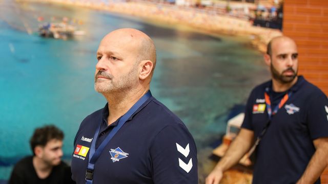 Latorre confía en la llegada de refuerzos porque advierte que la segunda parte del campeonato será aún más dura.