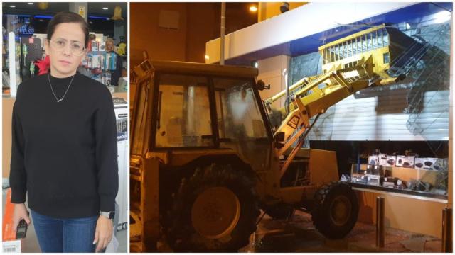 Laura, propietaria de ElectroRegalos, una tienda de Roldán que ha sufrido un alunizaje con un tractor con pala excavadora durante la madrugada de este jueves.