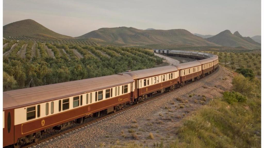 Aspecto exterior del Tren Al Ándalus.