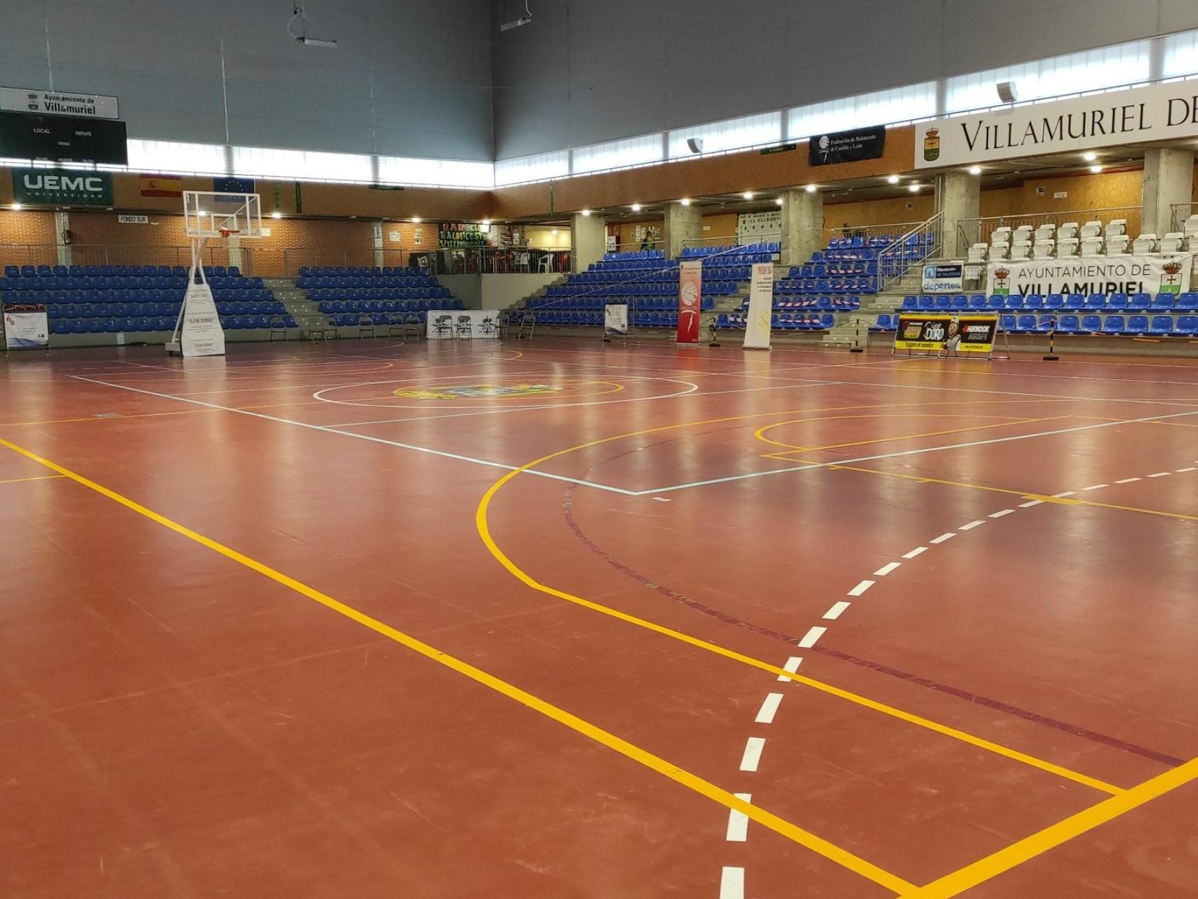 Imagen del polideportivo Adolfo Nicolás de Villamuriel de Cerrato.