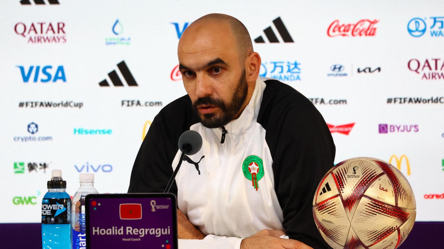 Regragui, durante la rueda de prensa.