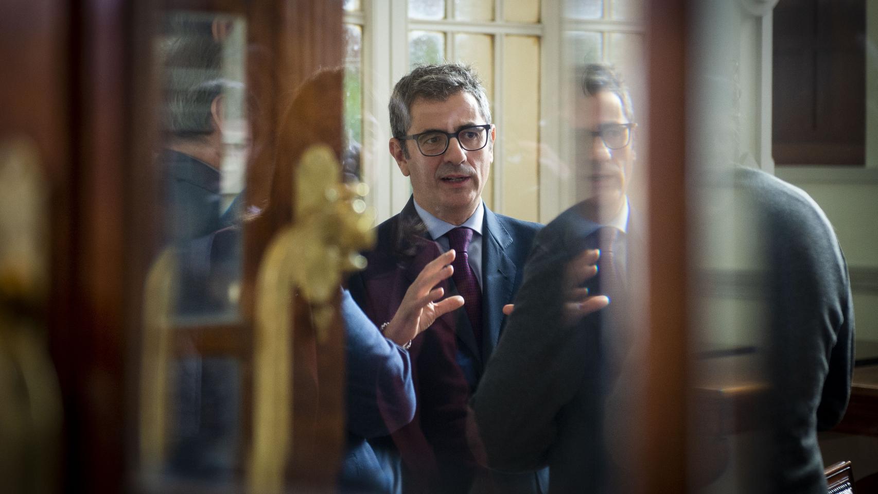 El ministro de la Presidencia, Félix Bolaños, en el homenaje a Carmen de Burgos este viernes.