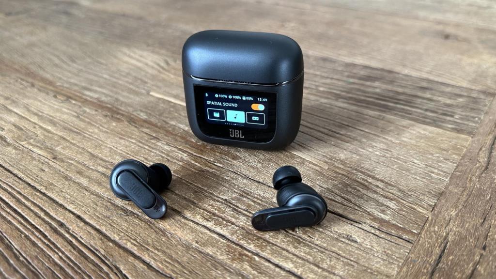JBL Tour Pro 2