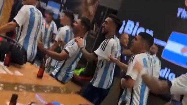 El vestuario de Argentina mientras se burla de Mbappé.
