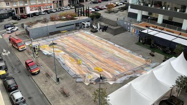 Vuela parte de la estructura de la pista de hielo de Matogrande.