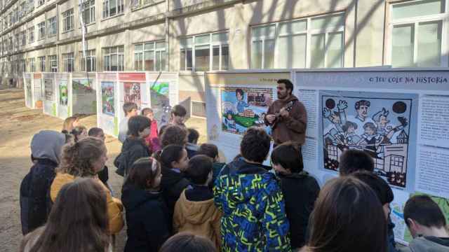 Exposición ‘O Teu Cole na Historia’.