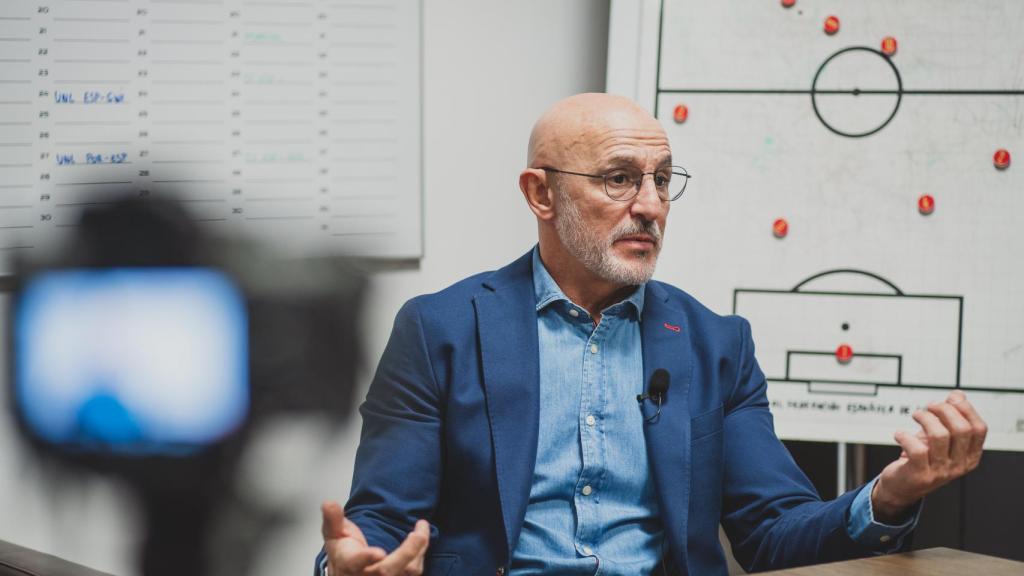Luis de la Fuente, seleccionador español de fútbol, durante la entrevista con EL ESPAÑOL en la Ciudad del Fútbol de la RFEF