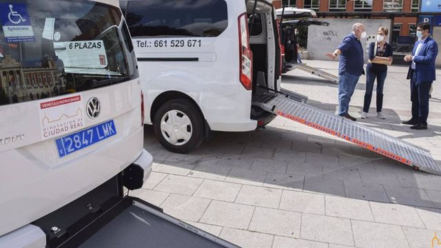 Cuatro taxis más adaptarán sus vehículos en Ciudad Real mediante las ayudas de la Diputación