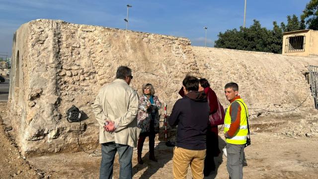 Visita al hallazgo de la cisterna.