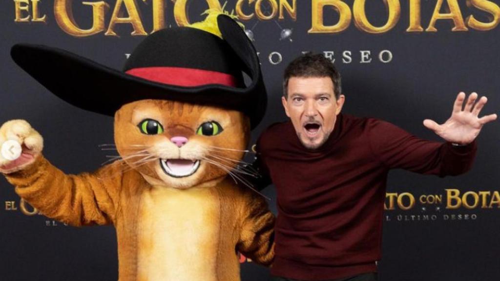 Banderas, con el gato con botas.