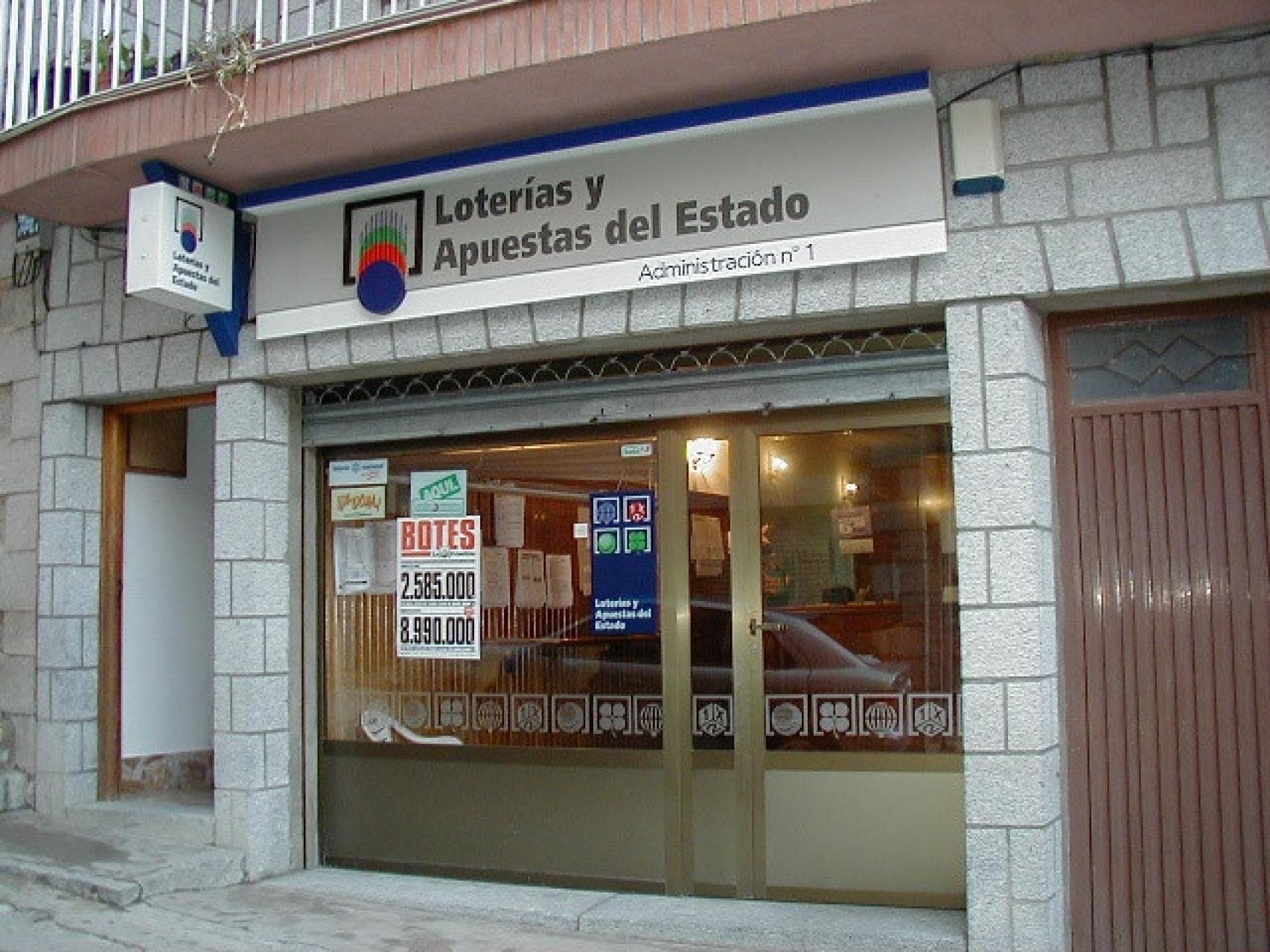 Imagen de archivo de una administración de Lotería.